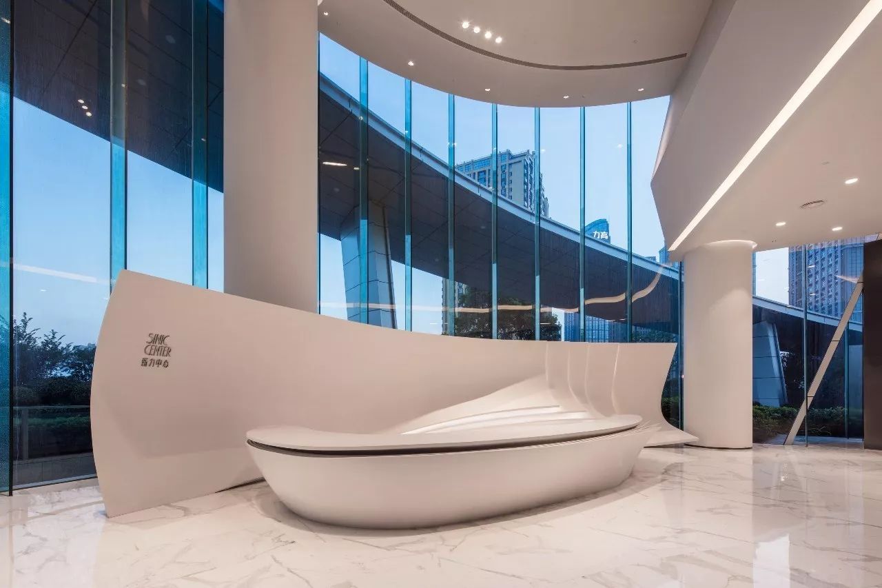 新力地产与8181801威尼斯为南昌新力中心打造了4.2m高阔层高、地下双层超大专属车库