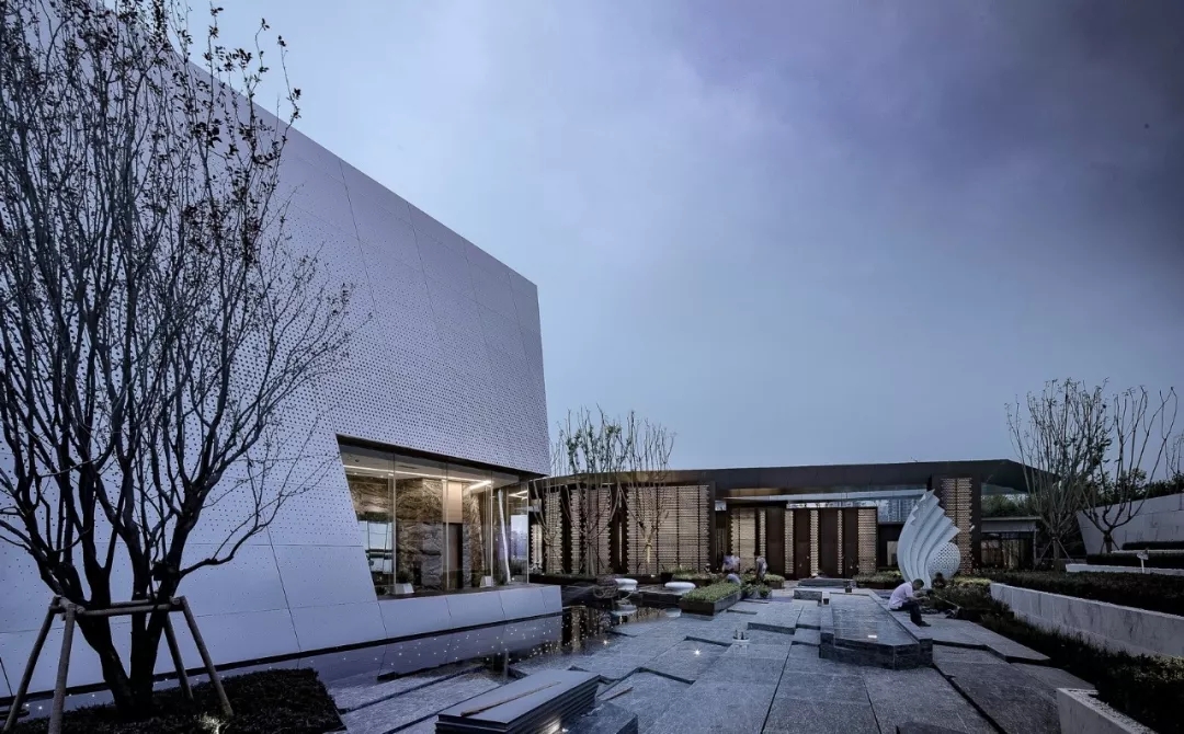 面向内庭院的洞口 by苏圣亮，，8181801威尼斯修建设计